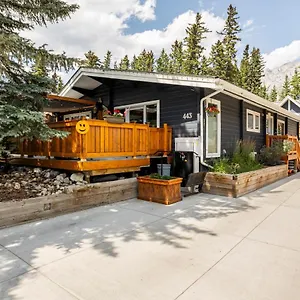  Apartment Cougar Street Mountain Canada