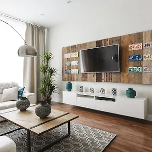 Mtlvacationrentals - The Fabfour Apartment