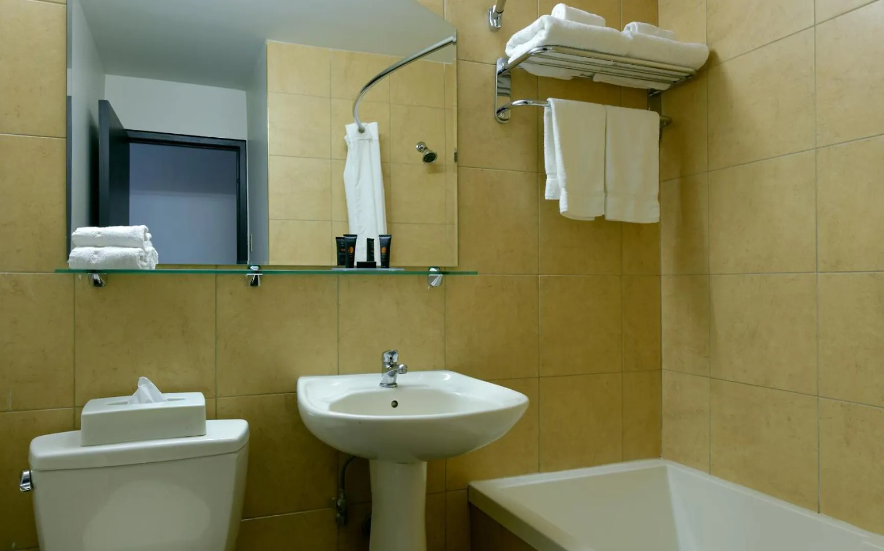 Empire Suites Montreal Канада