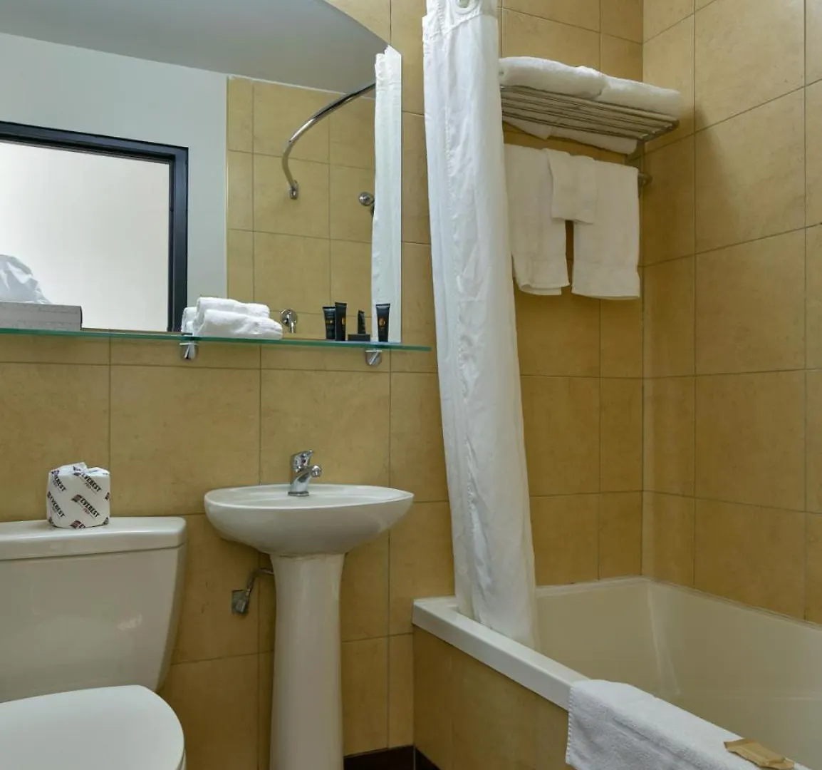 Hotel Empire Suites Montreal
