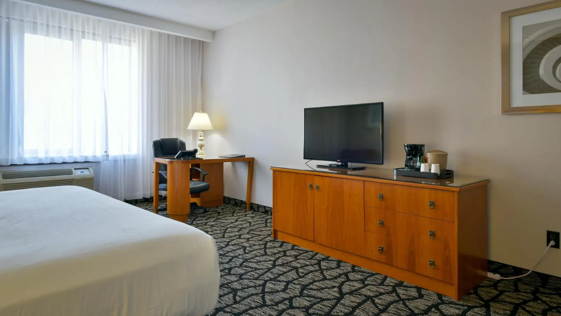 **** Hotel Empire Suites Montreal Canada